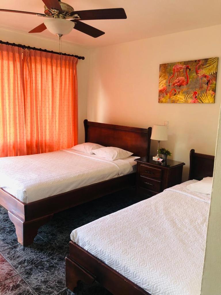 Brillasol Airport Hotel Las Ciruelas  Bagian luar foto